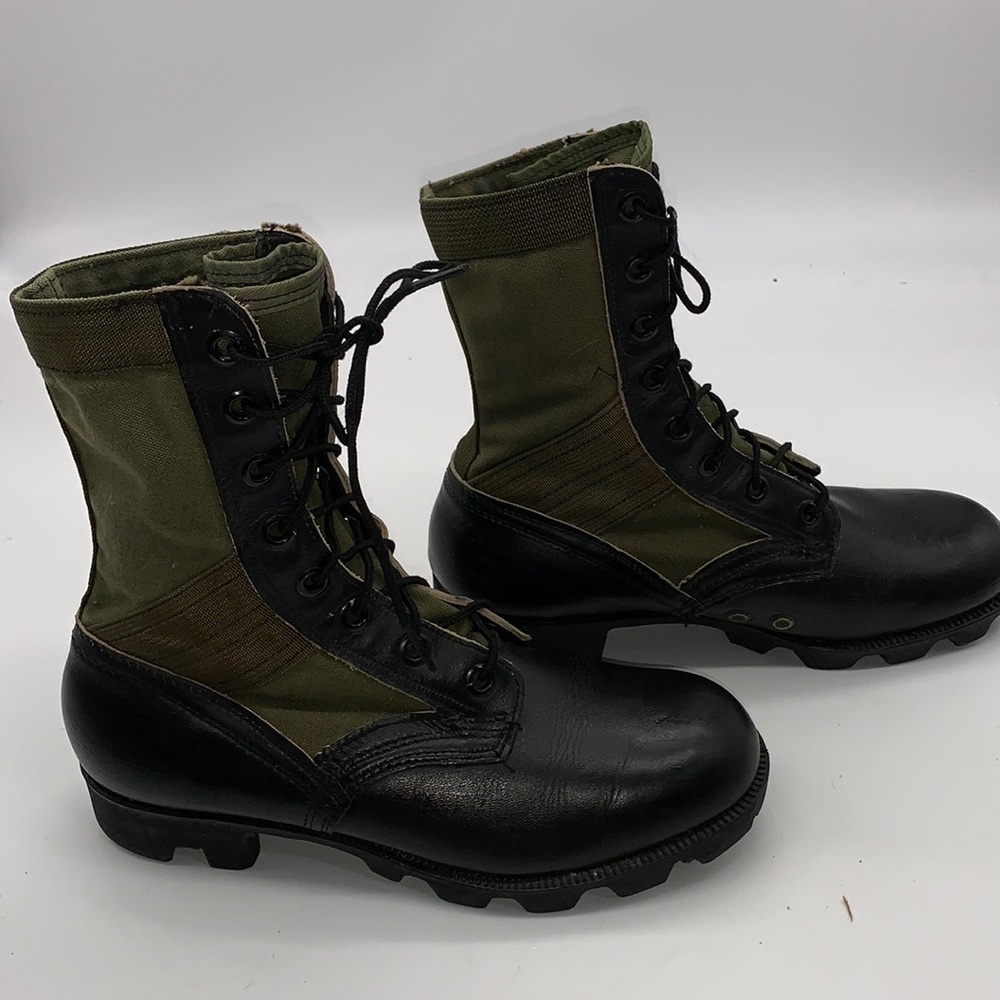 Bata Black and Green Combat/Moto Style Ankle Boots size 6W